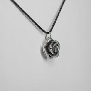 Κολιέ με τριαντάφυλλο από ασήμι
